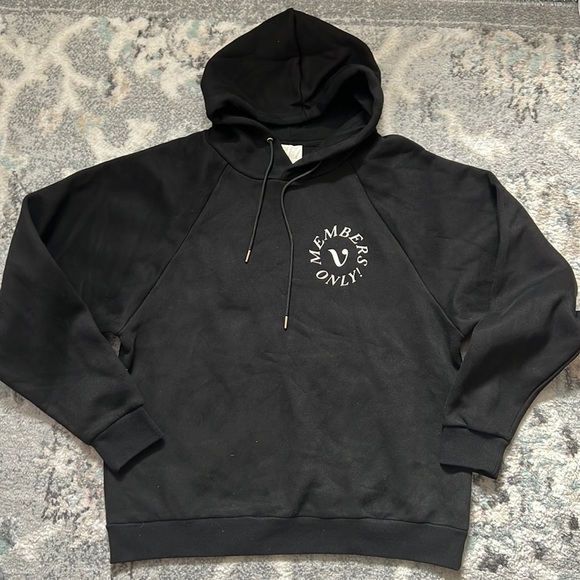 Beach Riot x Vivrelle Members Only Black Hoodie - Picture 1 of 9